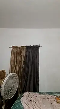 Snapshot of Dj-yefri-pauta chatting on December 2024 10:41:02 PM Dj-yefri-pauta online show from December 2024 10:41:02 PM