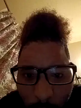 Snapshot of Dj-yefri-pauta chatting on January 2025 11:40:02 PM Dj-yefri-pauta online show from January 2025 11:40:02 PM