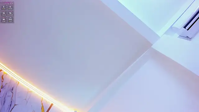 dahianthompson online show from October 2025 09:02:01 PM