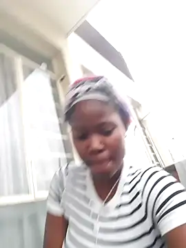 Snapshot of PerfectionBerrie chatting on February 2025 04:25:02 PM PerfectionBerrie online show from February 2025 04:25:02 PM