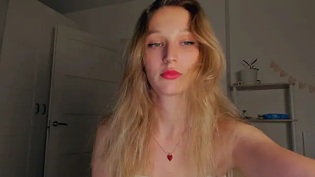  Lora Palmer online show from September 2025 07:57:01 PM