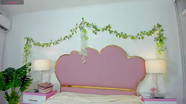 EmmaCrush online show from September 2025 09:09:02 PM