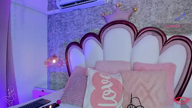 EmmaCrush online show from March 2026 09:21:02 PM