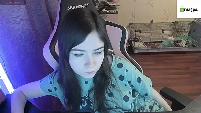 Crazy forest fairy online show from March 2025 10:48:02 PM