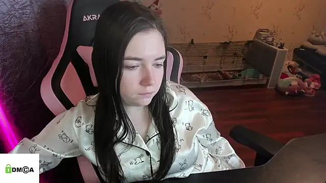 Crazy forest fairy online show from February 2026 10:17:02 PM