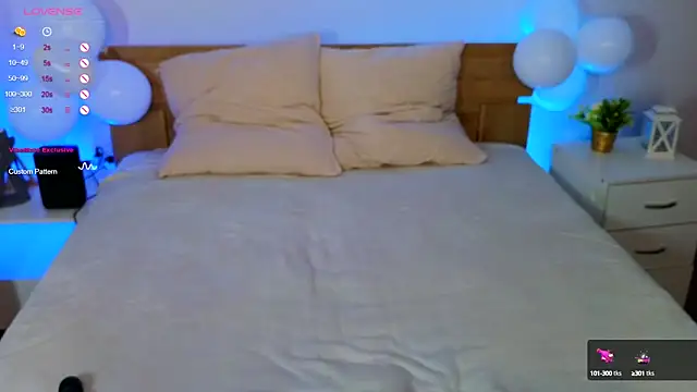 Hayle Hill online show from February 2025 02:14:01 AM