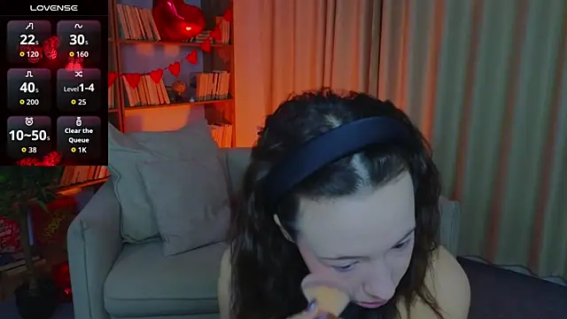 Snapshot of Hayle_Hill chatting on February 2026 12:36:01 AM Hayle Hill online show from February 2026 12:36:01 AM