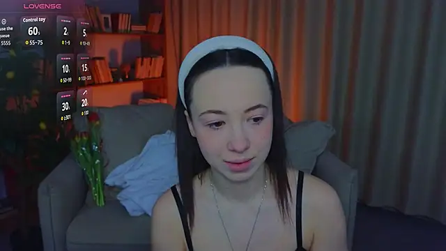 Hayle Hill online show from March 2026 01:47:01 AM