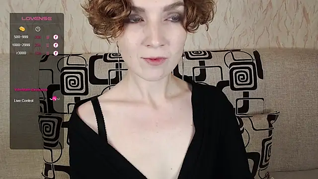 TinaWince online show from October 2025 04:33:01 AM