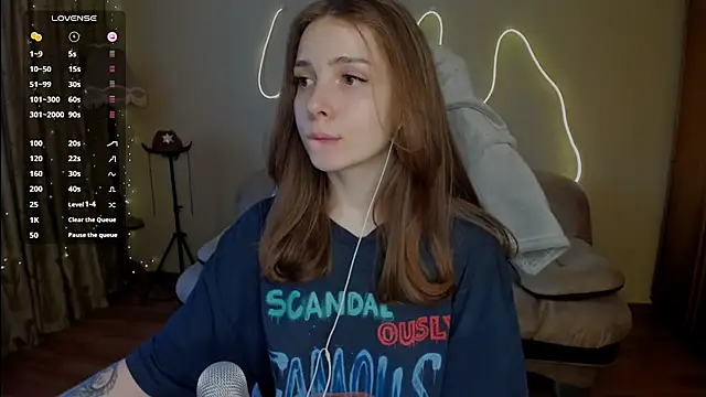 Snapshot of Kami_kam chatting on February 2025 02:06:02 PM Kami kam online show from February 2025 02:06:02 PM