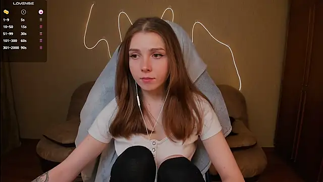 Snapshot of Kami_kam chatting on March 2025 08:16:01 PM Kami kam online show from March 2025 08:16:01 PM