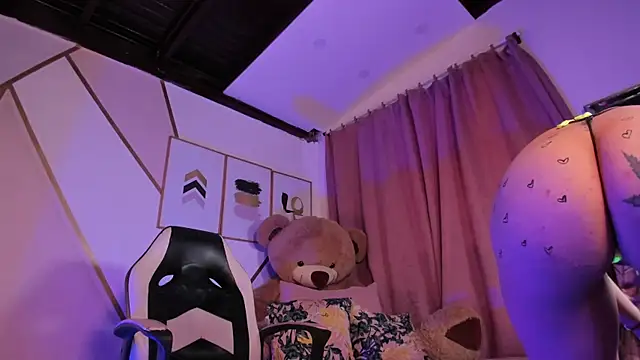 maye wells online show from February 2025 09:04:01 PM