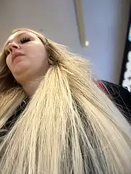 Snapshot of Teya_moon_ chatting on December 2024 11:12:02 AM Teya moon  online show from December 2024 11:12:02 AM