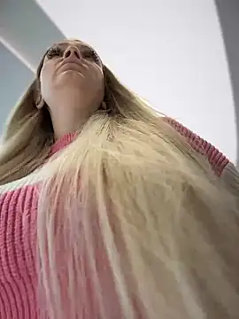 Snapshot of Teya_moon_ chatting on December 2024 10:34:02 AM Teya moon  online show from December 2024 10:34:02 AM