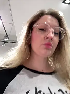 Snapshot of Teya_moon_ chatting on September 2025 12:54:01 PM Teya moon  online show from September 2025 12:54:01 PM