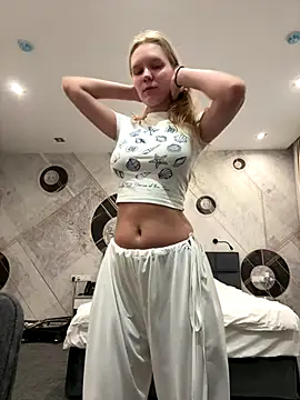 Snapshot of Ketitull chatting on September 2025 04:23:01 AM Ketitull online show from September 2025 04:23:01 AM