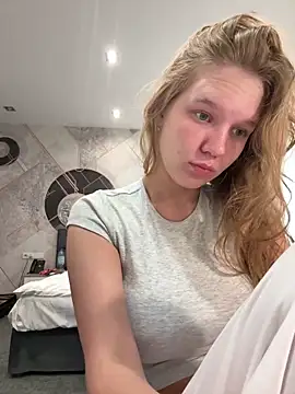 Snapshot of Ketitull chatting on September 2025 04:47:01 AM Ketitull online show from September 2025 04:47:01 AM