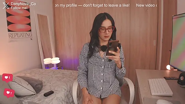 Snapshot of DanyNova_Co chatting on June 2026 09:04:01 PM DanyNova Co online show from June 2026 09:04:01 PM