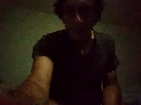 Snapshot of Oscarion09 chatting on April 2026 08:25:01 AM Oscarion09 online show from April 2026 08:25:01 AM