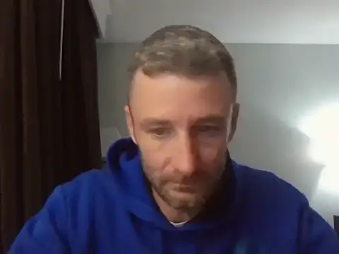 Snapshot of HungStud4You chatting on January 2026 05:32:01 AM HungStud4You online show from January 2026 05:32:01 AM