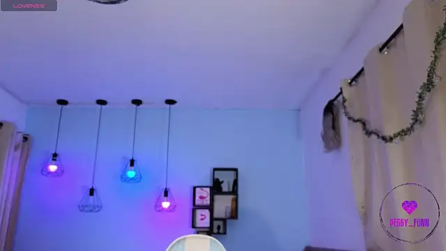 Peggy Funn online show from December 2024 02:31:02 AM