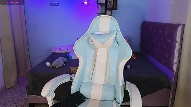 Peggy Funn online show from January 2025 02:28:02 AM