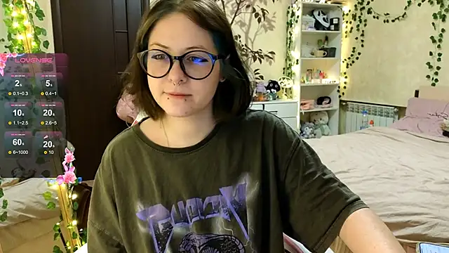 Snapshot of lily_noris chatting on December 2024 01:17:01 AM lily noris online show from December 2024 01:17:01 AM