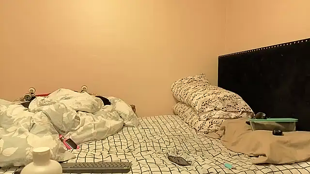 hailzeffn online show from October 2025 07:27:01 AM