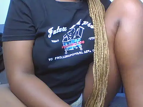 Snapshot of prettynina chatting on November 2025 08:43:02 PM prettynina online show from November 2025 08:43:02 PM