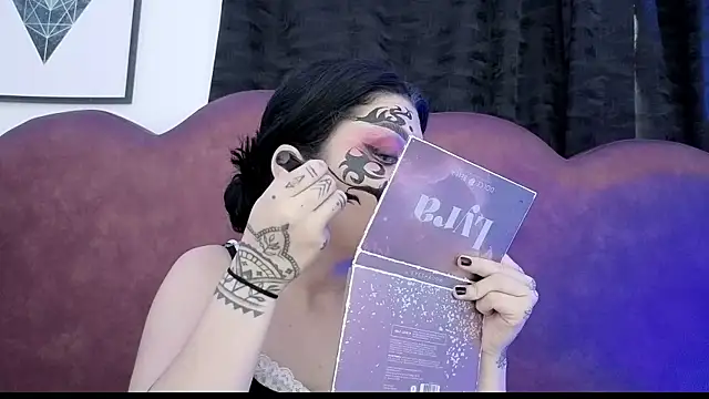 Snapshot of sophy_rock chatting on April 2026 03:07:01 PM sophy rock online show from April 2026 03:07:01 PM