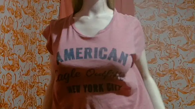 Snapshot of strawberrysmoothie chatting on December 2024 12:48:02 AM strawberrysmoothie online show from December 2024 12:48:02 AM