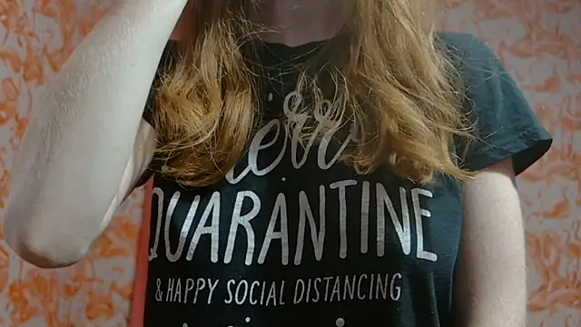 Snapshot of strawberrysmoothie chatting on December 2024 05:38:01 AM strawberrysmoothie online show from December 2024 05:38:01 AM