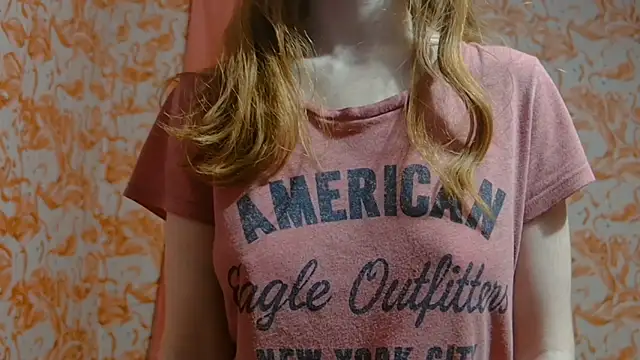 Snapshot of strawberrysmoothie chatting on January 2025 04:44:01 AM strawberrysmoothie online show from January 2025 04:44:01 AM