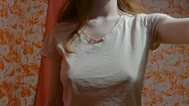 Snapshot of strawberrysmoothie chatting on January 2025 12:46:02 AM strawberrysmoothie online show from January 2025 12:46:02 AM