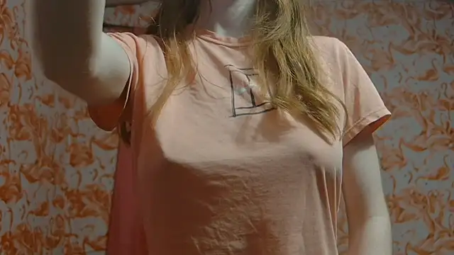 Snapshot of strawberrysmoothie chatting on February 2025 05:29:02 AM strawberrysmoothie online show from February 2025 05:29:02 AM