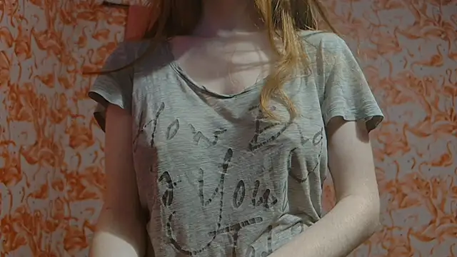 Snapshot of strawberrysmoothie chatting on February 2025 12:35:01 AM strawberrysmoothie online show from February 2025 12:35:01 AM