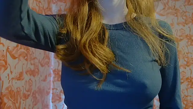 Snapshot of strawberrysmoothie chatting on March 2025 08:18:02 PM strawberrysmoothie online show from March 2025 08:18:02 PM