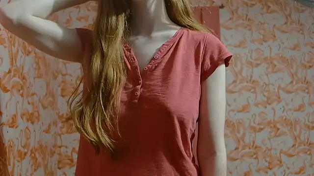 Snapshot of strawberrysmoothie chatting on September 2025 03:10:02 AM strawberrysmoothie online show from September 2025 03:10:02 AM