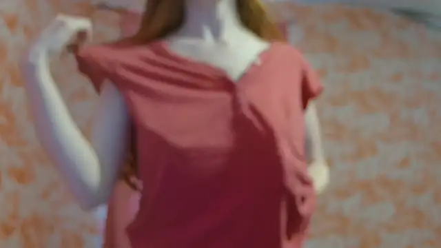 Snapshot of strawberrysmoothie chatting on September 2025 06:46:02 PM strawberrysmoothie online show from September 2025 06:46:02 PM