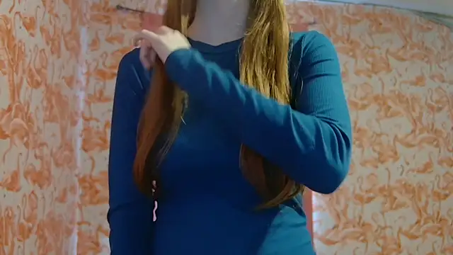 Snapshot of strawberrysmoothie chatting on October 2025 06:15:01 PM strawberrysmoothie online show from October 2025 06:15:01 PM