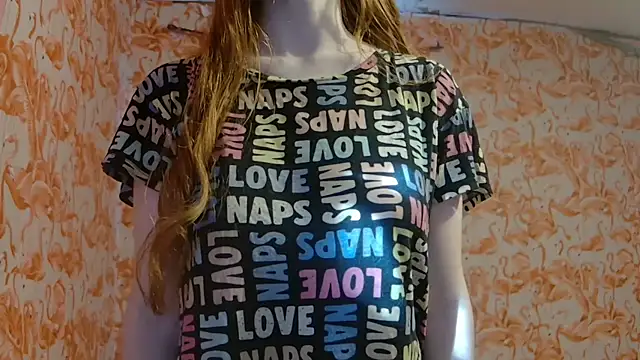 Snapshot of strawberrysmoothie chatting on November 2025 08:43:01 PM strawberrysmoothie online show from November 2025 08:43:01 PM