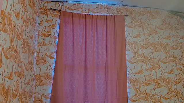 Snapshot of strawberrysmoothie chatting on November 2025 09:25:02 PM strawberrysmoothie online show from November 2025 09:25:02 PM