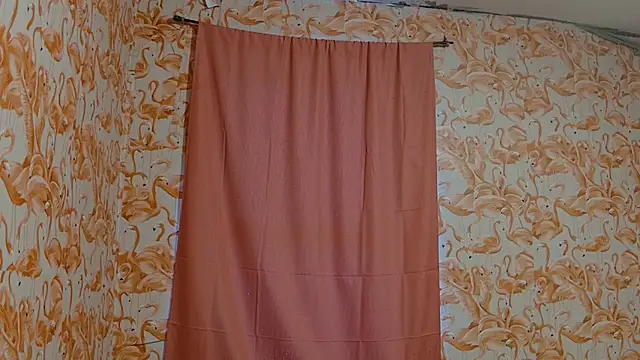 Snapshot of strawberrysmoothie chatting on February 2026 09:44:01 PM strawberrysmoothie online show from February 2026 09:44:01 PM