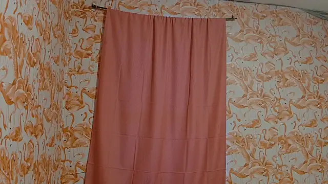 Snapshot of strawberrysmoothie chatting on February 2026 10:39:01 PM strawberrysmoothie online show from February 2026 10:39:01 PM