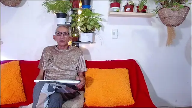 Leon hot X online show from June 2026 04:37:01 AM