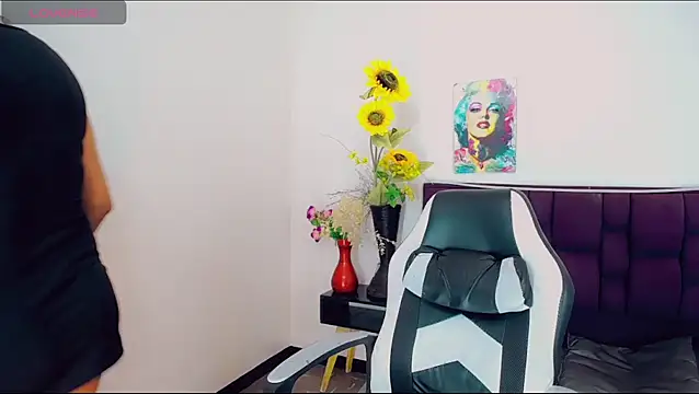 khiara moretti online show from March 2025 11:27:02 AM