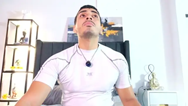 Snapshot of muscle_ares chatting on May 2026 09:54:02 PM muscle ares online show from May 2026 09:54:02 PM