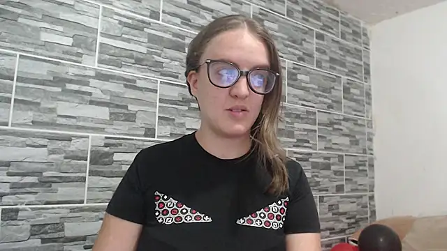 Venus Santana online show from December 2024 06:33:01 PM