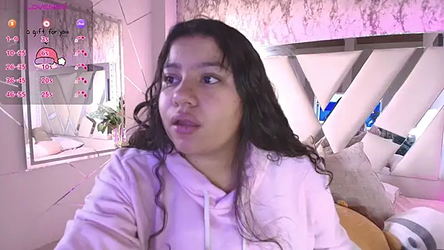 Snapshot of Miaa_Smiith1 chatting on December 2024 11:45:01 AM Miaa Smiith1 online show from December 2024 11:45:01 AM