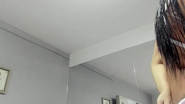 Snapshot of Sara_Greey chatting on March 2025 12:44:02 PM Sara Greey online show from March 2025 12:44:02 PM